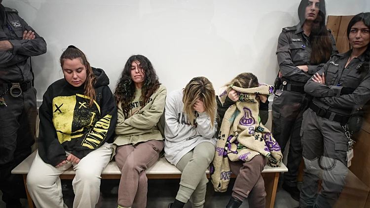 כלא ועבודות שירות: עונשים בפרשת "המזוודות הוורודות"