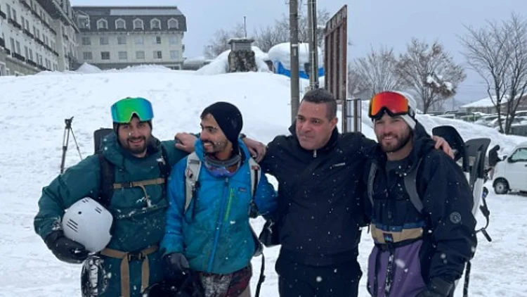 הדרמה ביפן: חולצו בשלום 3 הישראלים שנתקעו על הר מושלג