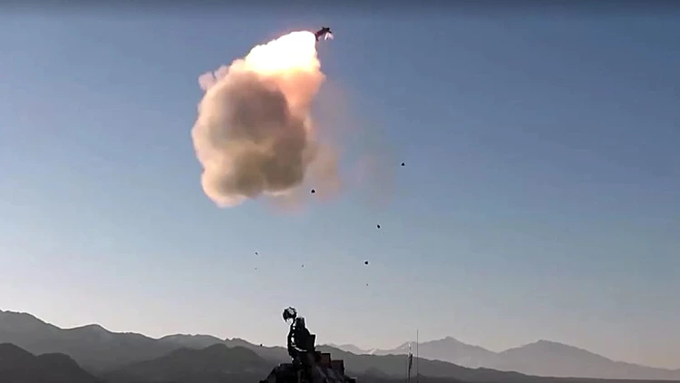 איראן מתרגלת הגנה אווירית