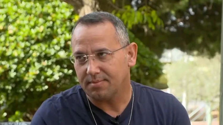 "שעות מטלטלות": שרון שרעבי נקרע בין אחיו אלי ויוסי שעדיין בשבי