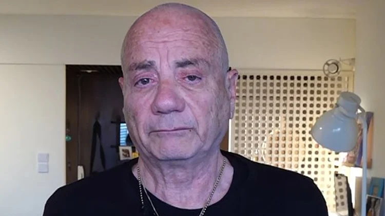 "מבייש אותי שיש אנשים שהכיסא חשוב להם יותר מהאנושות"