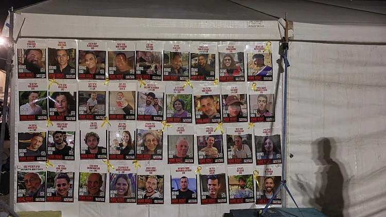 מבצע "כנפי דרור" יוצא לדרך: צה"ל ובתיה"ח נערכים לקליטת החטופים