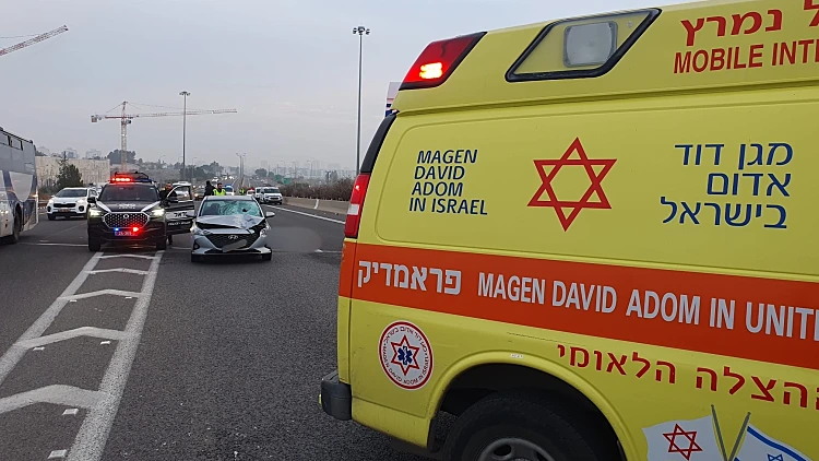 זירת התאונה במחלף רמלוד