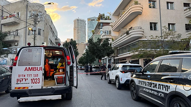 פיגוע דקירה בתל אביב: בן 28 נפצע בינוני-קשה, המחבל נוטרל