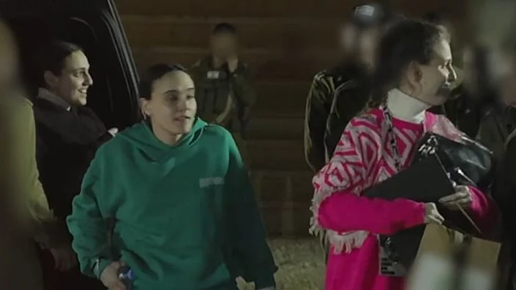 "לא האמנתי שאצא בחיים": העדויות של רומי, אמילי ודורון מהשבי