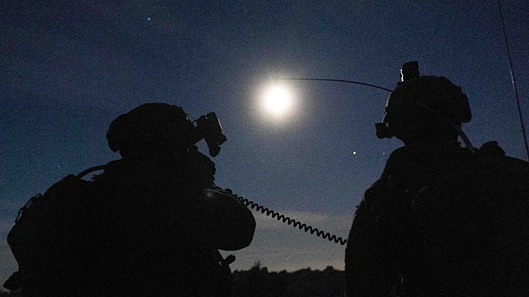 קצין ולוחם בגבעתי נפצעו קשה ובינוני מפגיעת טיל נ"ט לבנון