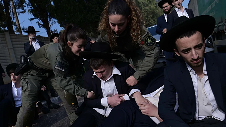 הפגנת הפלג הירושלמי נגד גיוס חרדים מול תל השומר