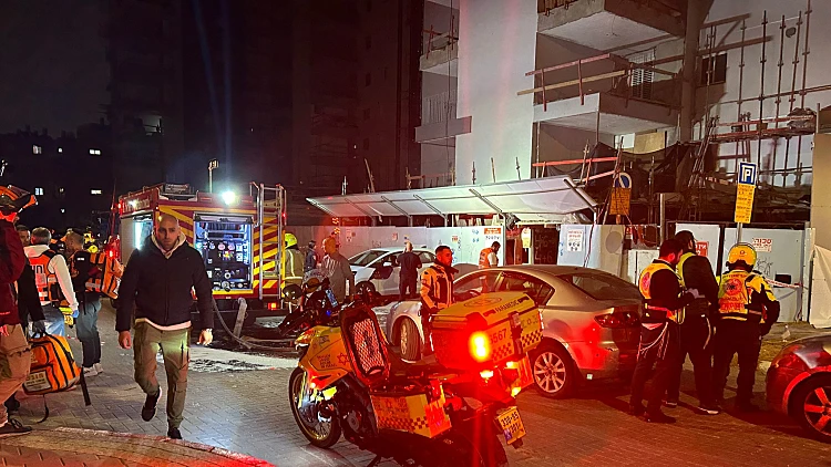 זירת השריפה בבניין בבת ים