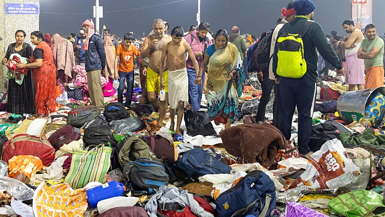 זירת הימחצות הקהל בפסטיבל הקומבה מלה בהודו