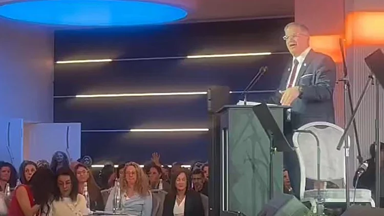 קיש נאם בכנס חינוך והרים את קולו: "לא רוצה גנים בלי תקינה"