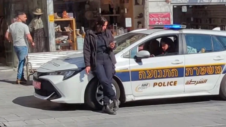 בגלל הפסקות וקיצורי דרך: שוטרים חוסמים את המדרחוב בירושלים