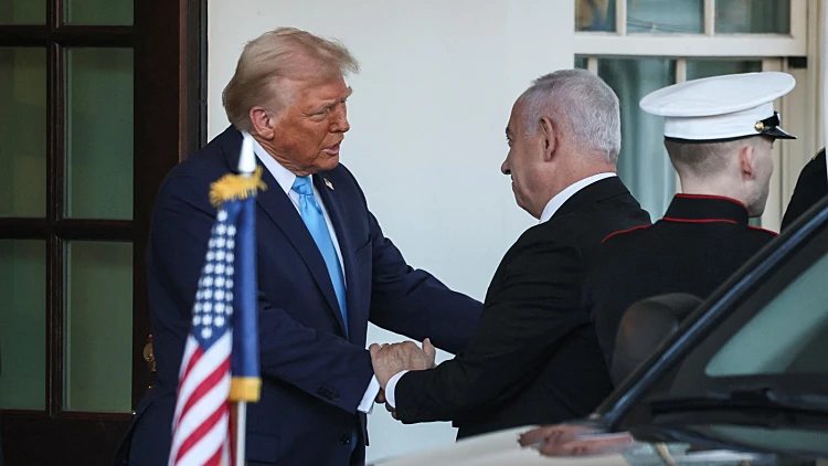 רה"מ נתניהו והנשיא טראמפ בפגישה בבית הלבן