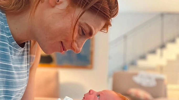 מאיה ורטהיימר ובנה נח