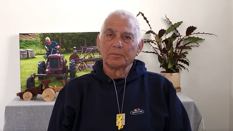 גדי מוזס בערב החג בניר עוז: "זו תחילת השיקום שלנו כקהילה"