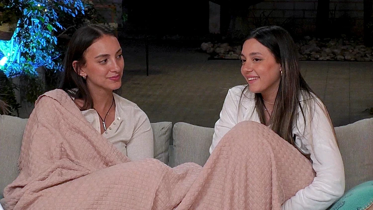 אהבה חדשה VOD | פרק 15: שיחת בנות לילית
