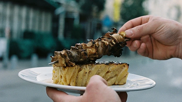 בטוח שתלכו למסעדה הכי לוהטת בת"א. הנה מה שחייבים לטעום בה