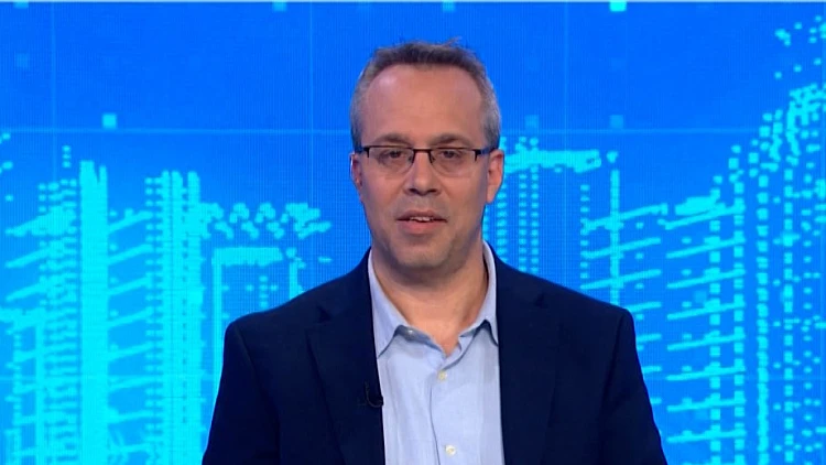 צפו: מנהל חטיבת ההשקעות במגדל מייעץ על השקעות בזמן המלחמה