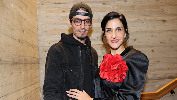 מגי אזרזר, קותי סבג