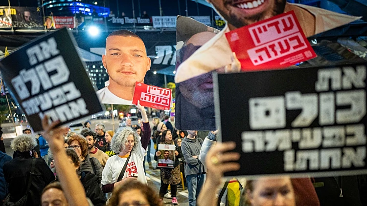 עם מנדט מצומצם - ובלי דיון על שלב ב': המשלחת נחתה בקטר