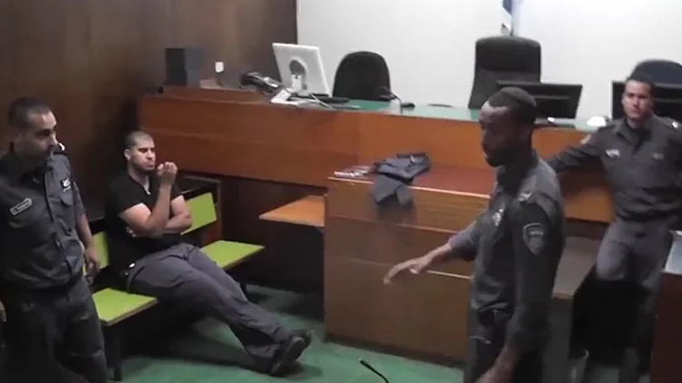 זוכה אחרי 6 שנים: העלילה נגד קצין שב"ס - והתפנית
