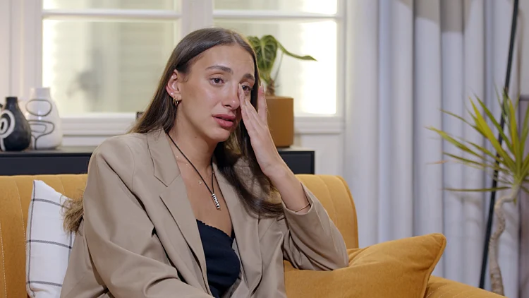 ליר נשברת ופורצת בבכי: "אני מרגישה אשמה, ככה חברות לא מתנהגות"