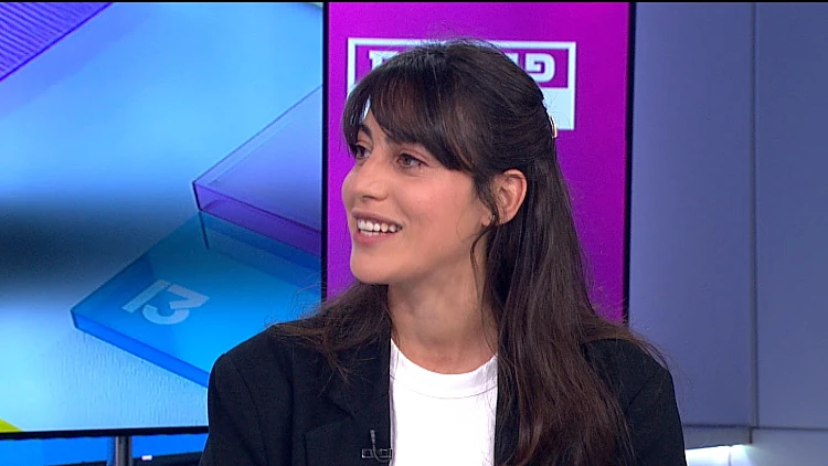 כיצד הופכים תחומי עניין כמו איפור או טיקטוק לשיעורי אנגלית אפקטיביים?