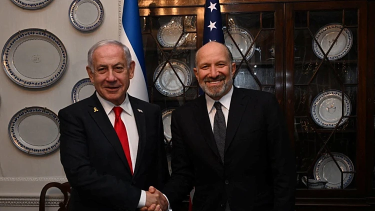 לפני הפגישה עם טראמפ: נתניהו נועד עם מזכיר המסחר בוושינגטון