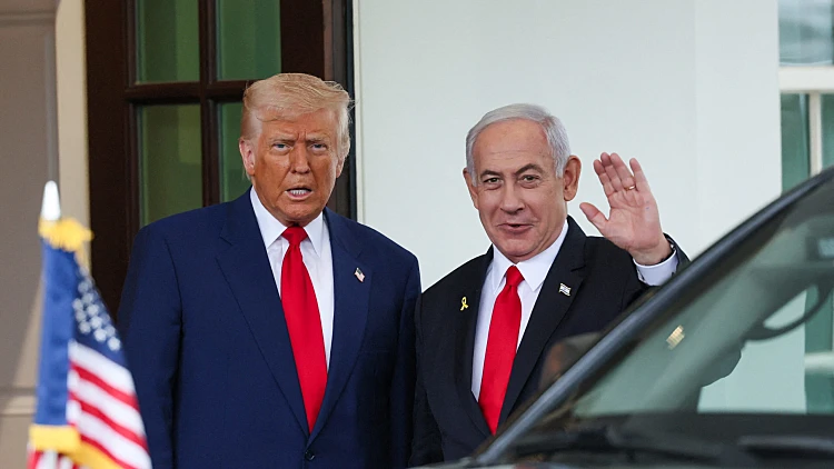 בקואליציה תומכים בטראמפ; לפיד: "לא אמור להתערב בהליך משפטי"