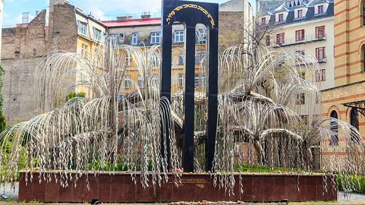 Budapest,"עץ החיים" בבית הכנסת בבודפשט