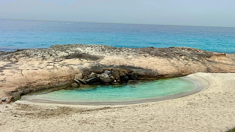 לגונת העין הכחולה באכזיב