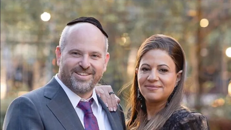 לזה לא ציפינו: כוכב "ווארט" ואשתו מתגרשים
