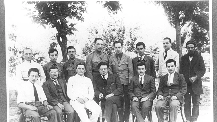 ‎⁨פנחס רוטנברג ועובדיו בחברת החשמל, 1920⁩