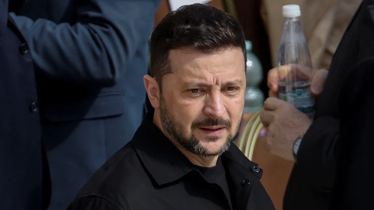 זלנסקי יציג תוכנית שלום חלופית: "לא נוותר על אדמת אוקראינה"