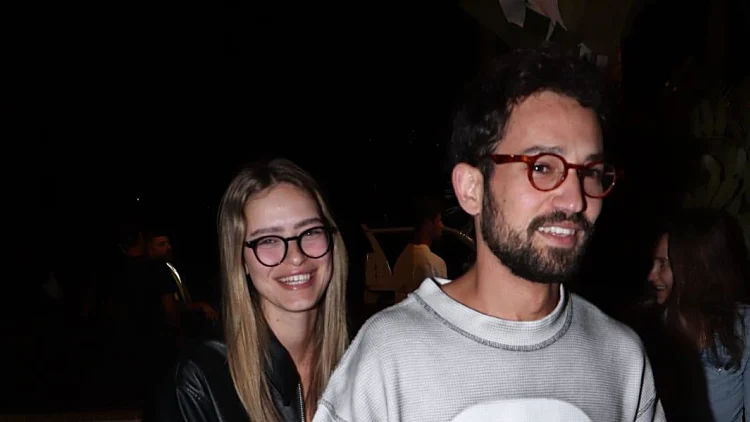 עידן גלפר, אמילי קופר