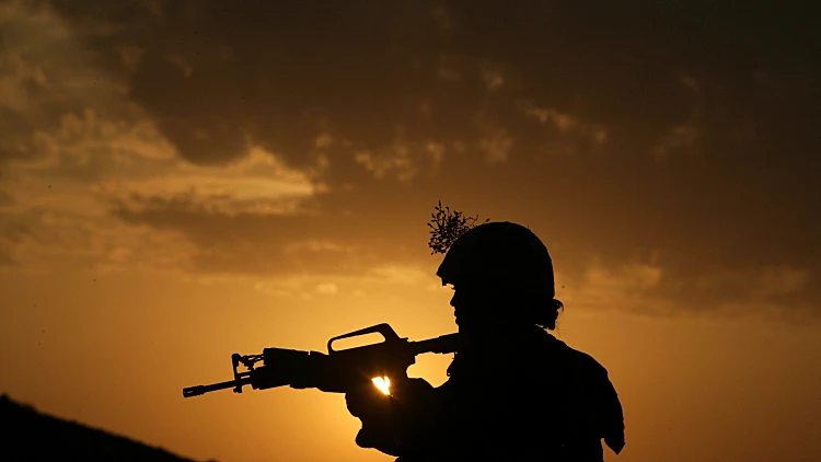 סקר חדשות 13: 57% מהציבור בעד שילוב נשים ביחידות קרביות