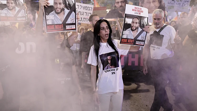 עינב צנגאוקר: "מתן כמעט נחנק למוות במנהרה שהופצצה וקרסה"