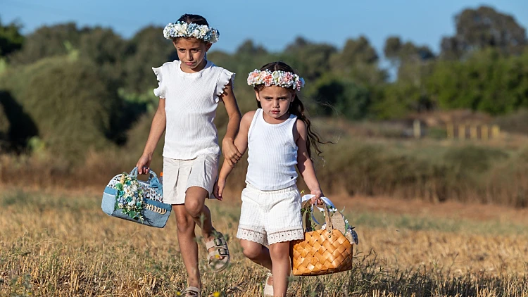 חוגגים שבועות במושב ישרש