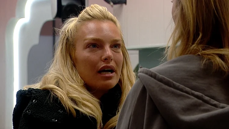 מאור נוזפת באנה: "את אפילו לא ניגשת לראות מה איתי?"