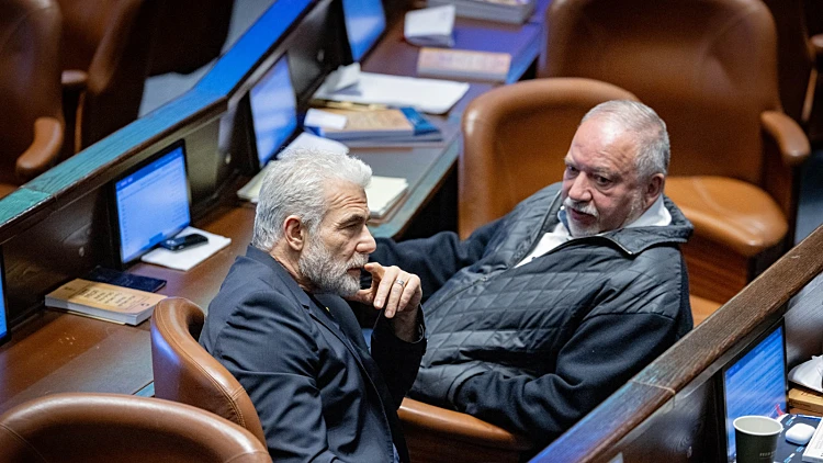 "מפקיר לוחמים, חייב ללכת הביתה": סערה בעקבות הקלטות נתניהו