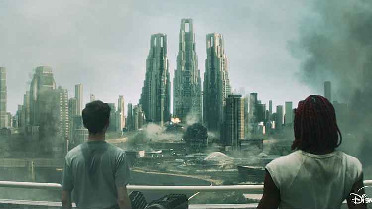 אחרי עשרות שנות אימה: המפלצת האייקונית מגיעה לטלוויזיה