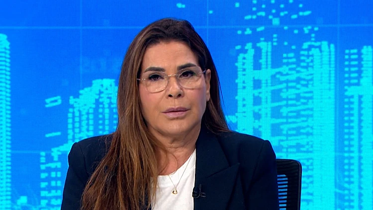 להישאר או להתפטר? עם רינת נחום