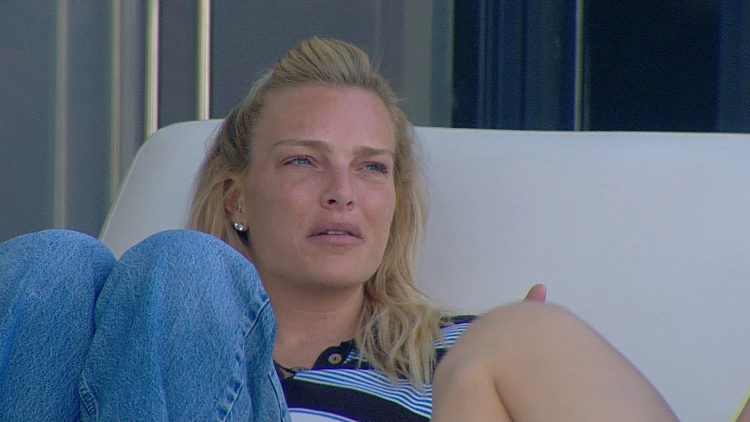 "היו קוראים לי מאור חמור": מאור נחשפת ברגע שברירי