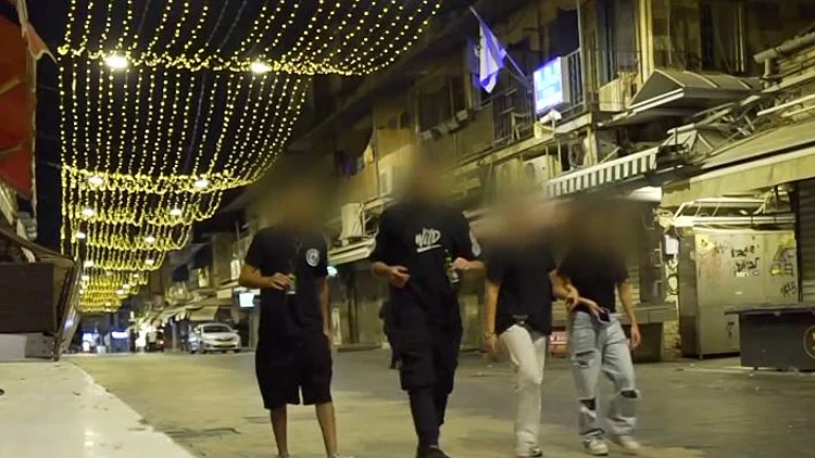 "נשארנו בלי כלום": סיפורם של בני הנוער האבודים בירושלים