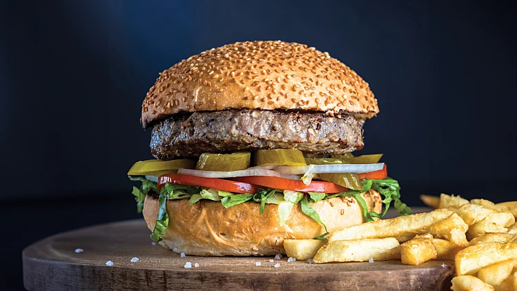 איך מורכב ההמבורגר המושלם? ספרו לנו ואולי תזכו בארוחה זוגית
