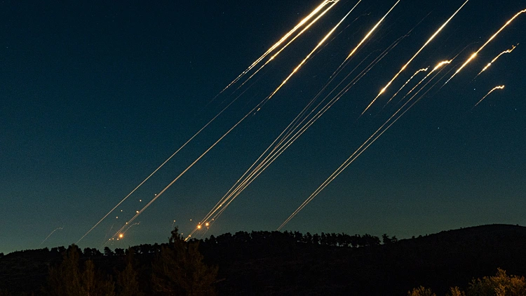 מח'ייבר ועד סג'יל: ארסנל הטילים של איראן - והמענה הישראלי