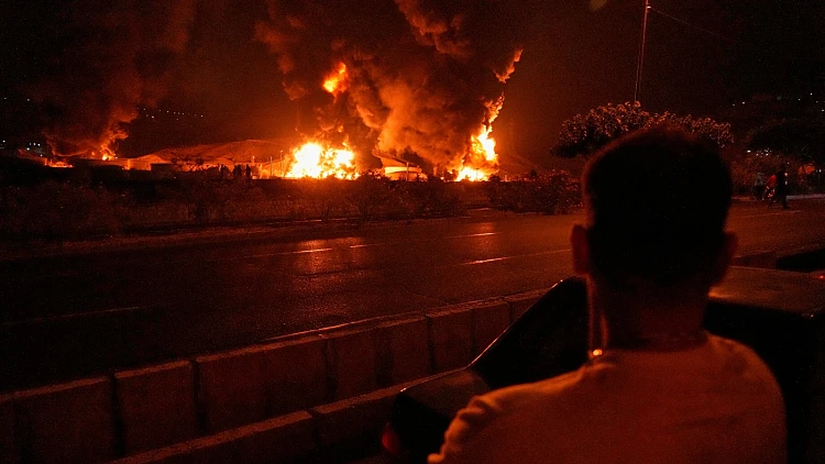 שיגורים מאיראן, יירוטים במרכז, בדרום ובצפון; "פיצוצים עזים בטהרן"