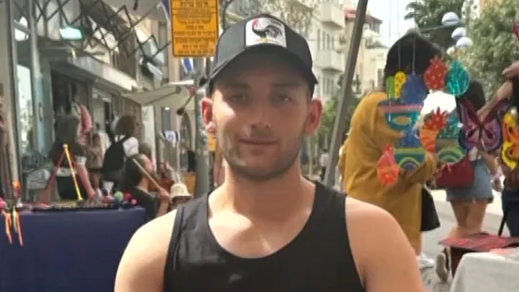 אביו של מתן אנגרסט: "נתניהו אמר שעובדים על עסקה לשחרור כולם"