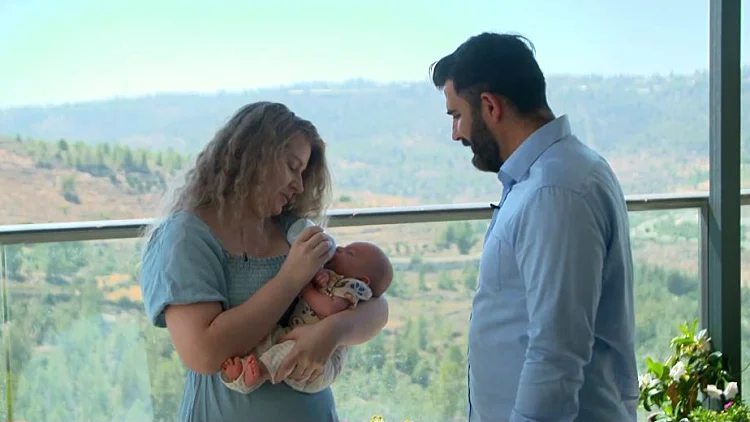 הצעירה הירושלמית, הפליט האיראני - וסיפור האהבה שנקטע במלחמה