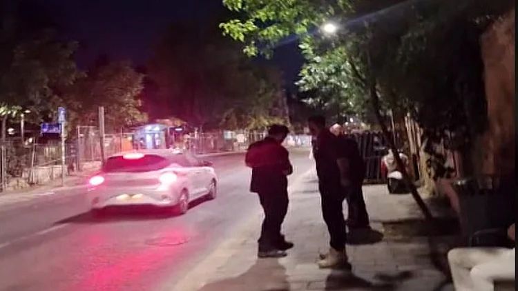 בילה בפאב סמוך למעון רה"מ - ונעצר ע"י השב"כ: "תחושה משפילה"
