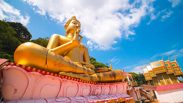 Wat,khao,rang,a,temple,in,phuket